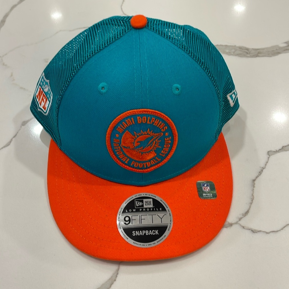 New Era Low Profile 9Fifty SnapBack Miami Dolphins National Football League